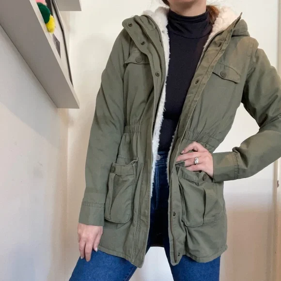 Gap Utility Style Jacket - Picture 3 of 8